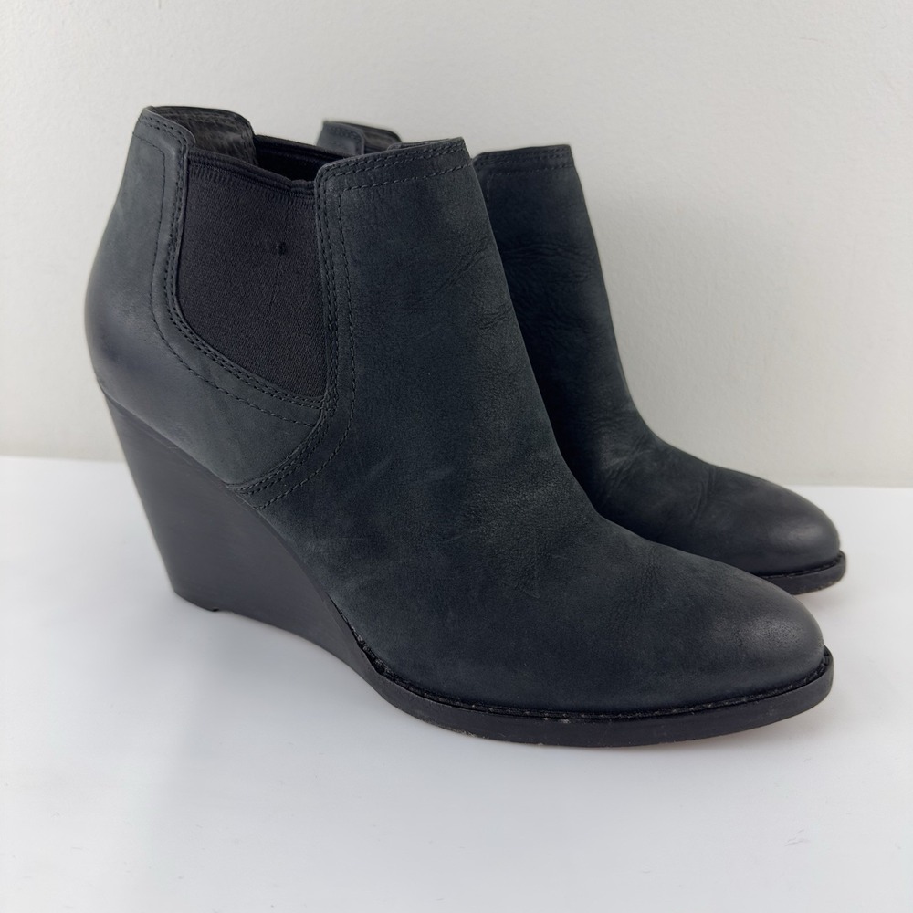 Cole Haan Women's‎ Black Leather Wedge Ankle Boots Grand.OS Size 8B